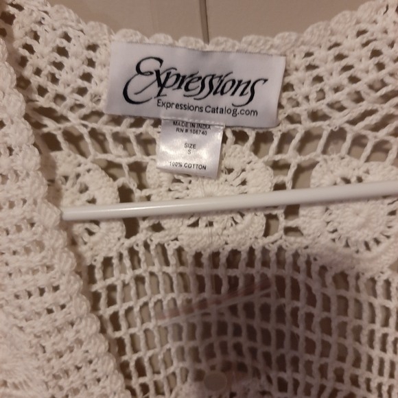 Top - Picture 2 of 2